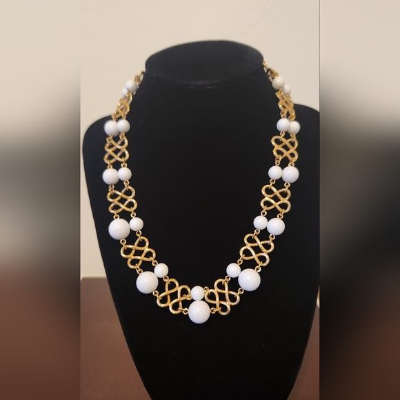 Fashion Jewerly - Picture 2 of 4